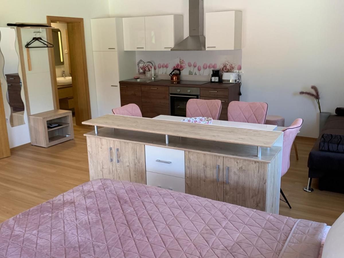 Apartmaji Pr' Nas 라스코 외부 사진