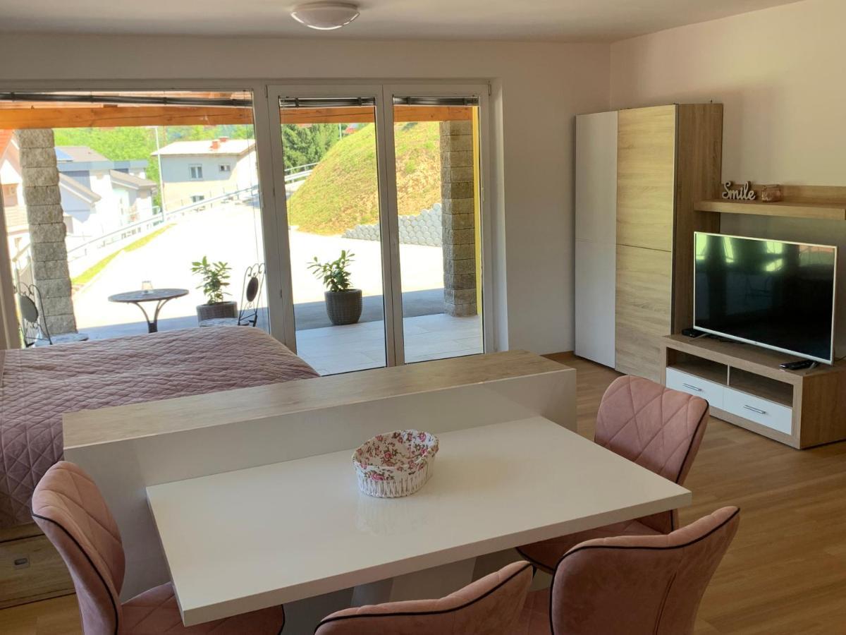 Apartmaji Pr' Nas 라스코 외부 사진
